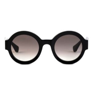 Gigi Studios - Laura